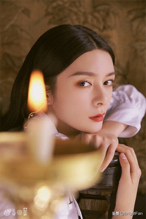 美女明星傅菁气质冷艳酷飒复古写真图片