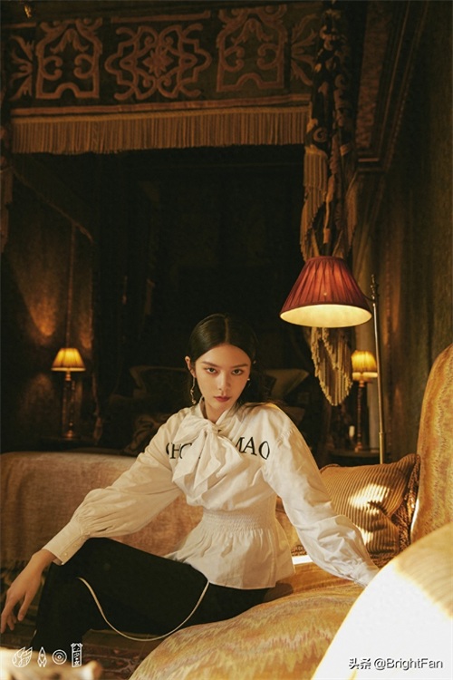 美女明星傅菁气质冷艳酷飒复古写真图片
