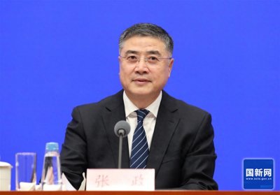 ​极目政情|张政升任正部级，曾是央视唯一拥有博士学位的主持人