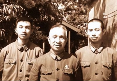 ​粟裕子女：长子成中将，女儿嫁陈毅之子，次子曾为张灵甫遗孀贺寿