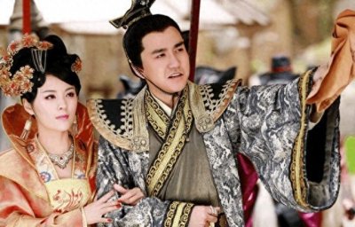 ​周幽王和褒姒的故事，爱情很伟大，英雄难过美人关