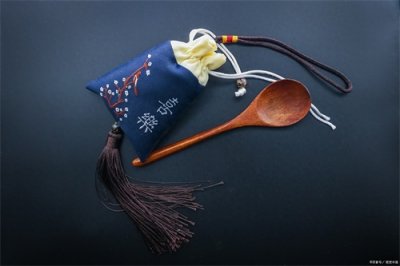 ​家里烧的香灰怎么处理