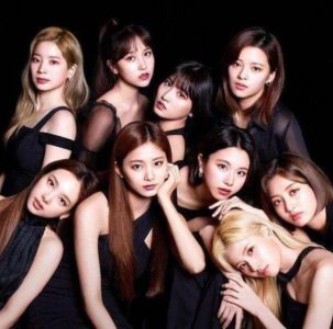 ​日韩破纪录的TWICE九位成员出道经历，周子瑜最让JYP高层费心！