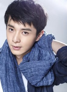 ​舞台与荧屏交响曲：记北京人艺之光刘智扬的卓越演艺旅程