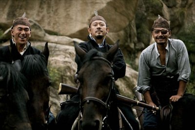 ​撒谎、隐喻、草蛇灰线！《让子弹飞》这些细节你看懂了吗？