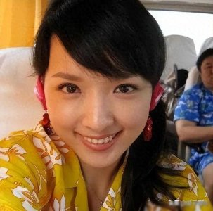 ​10年前她登上赵本山私人飞机，21岁被捧红，后嫁富商，如今怎