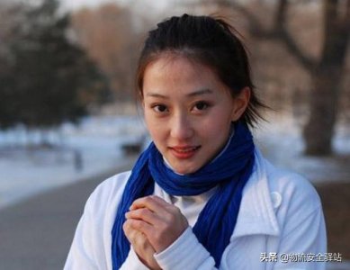 ​她是《乡村爱情》中的最美演员，嫁小3岁艺人，今35岁成人生赢家