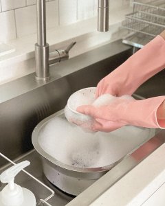 ​躺平有理！现在流行这5招懒人清洁，厨房、卫生间打扫省时又干净