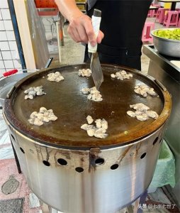 ​原来蚵仔煎就是海蛎煎，闽南人的家常菜，我们却难得一吃