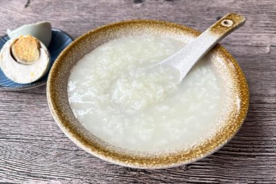 ​煮白粥，直接下锅是大错，牢记2个要点，米粥软烂黏稠，香味浓郁