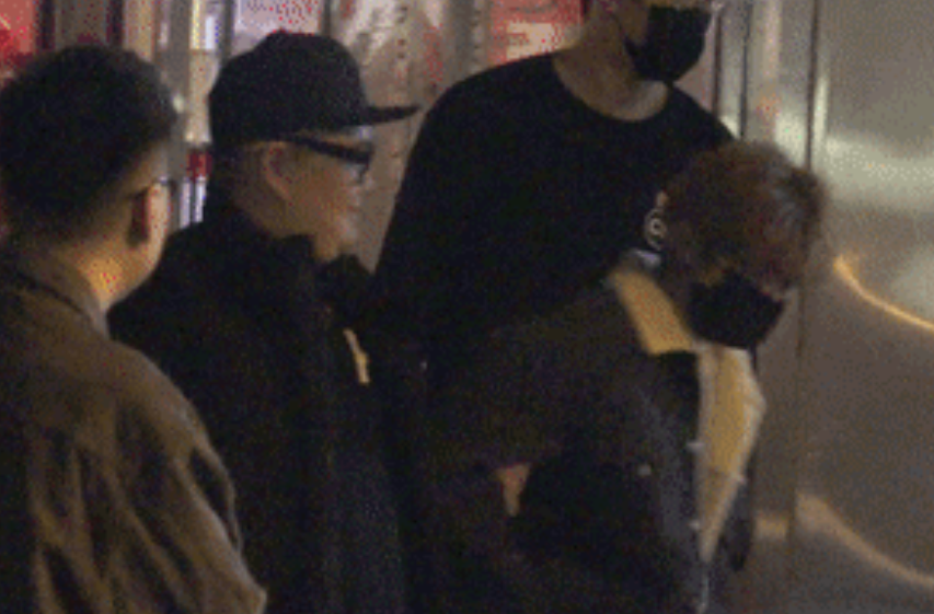 笑不活了!鹿晗与知名狗仔隔空对喷,互相暗骂不带一个脏字