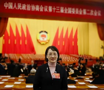 ​黄晓娟：甘作丹桂香八方