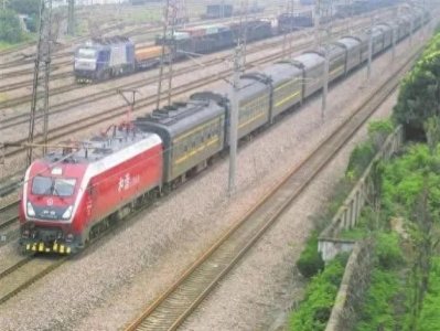 ​温州到太原K1396次列车：经停30站不走上海与南京，绕行合肥聊城