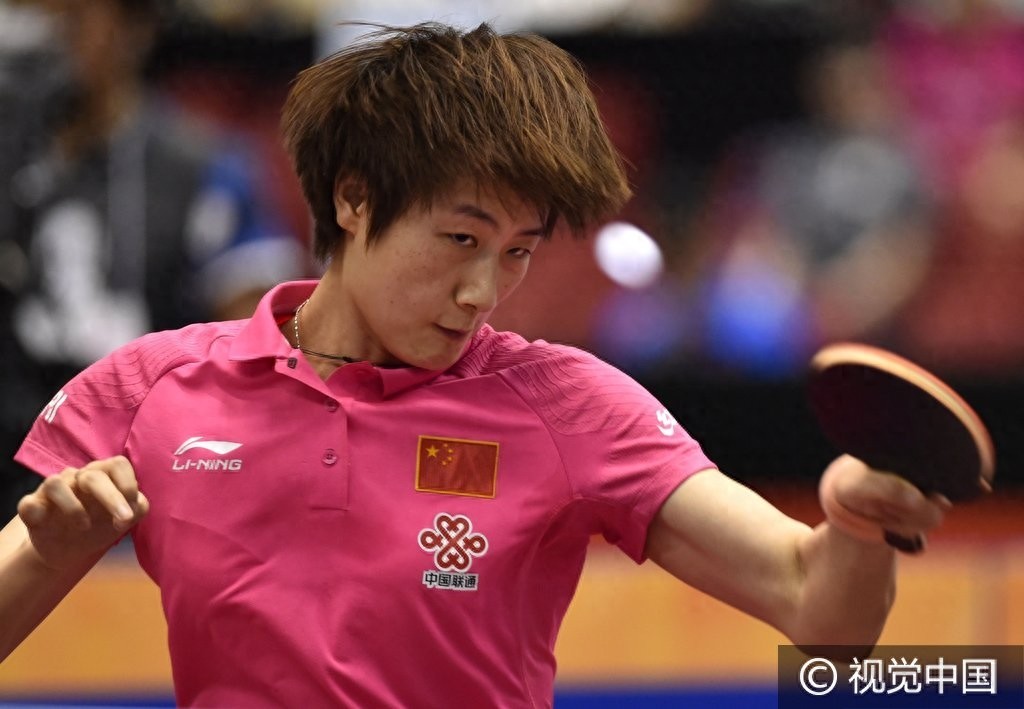 日乒赛女单决赛 刘诗雯擒丁宁折桂