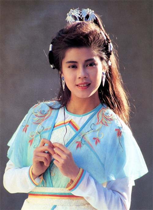 梁佩玲：凭任盈盈一角爆红，遇大难不死，今却连走路都难