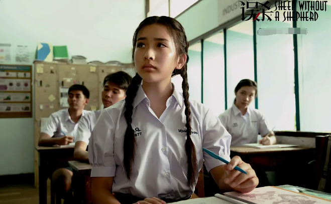 《误杀》主演没一个科班出身,演技却炸裂,陈冲亲女儿演平平垫底