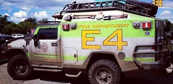 电影《变形金刚》1-4中分别出现了哪些型号的汽车？-