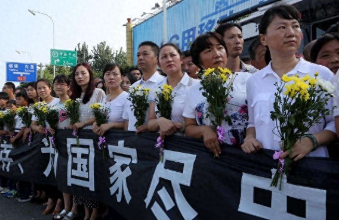 维和英雄杨树朋葬礼：曾出境《真正男子汉》，王宝强、袁弘悼念