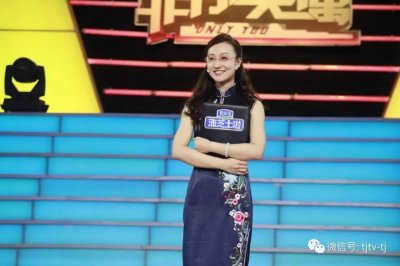 ​君乐宝《非你莫属》：完美主义女生被疑“戴面具” 企业家现场上演“英雄救美”