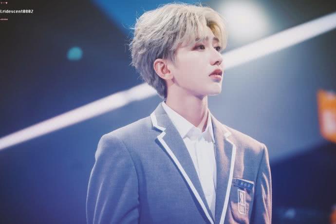 《青春有你》首次排名，李汶翰拿下了C位，他将是下一个蔡徐坤？