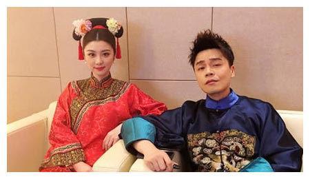 《王牌对王牌》费费曾担任世界杯女主播、中国小姐、奥运引导小姐