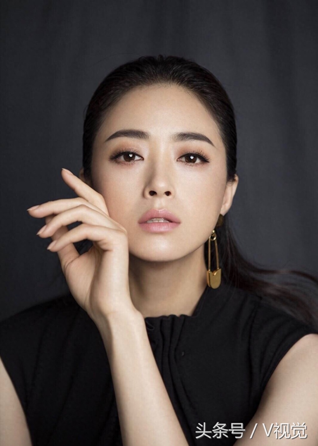 《凡人的品格》中的九位女演员