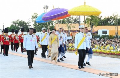 ​泰国九世王诞辰！国王王后出席出王室活动！