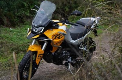 ​还买豪爵铃木DL250？详解赛科龙RX401：3万预算的不二之选！