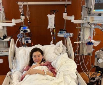 ​李嘉欣生病住院，自曝在加护病房抢救48小时，身上插管病床照曝光